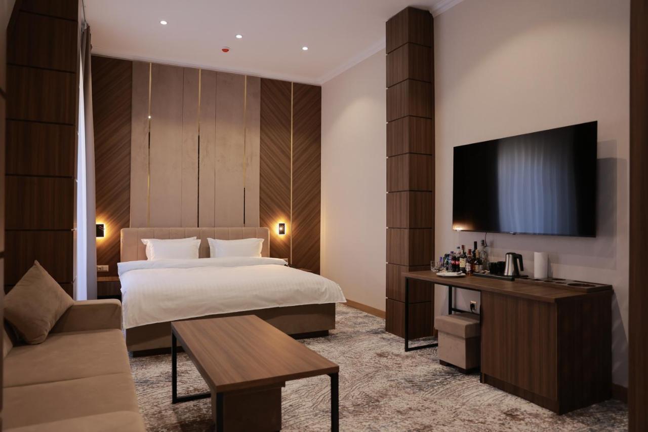 Damir Hotel ヌクス エクステリア 写真
