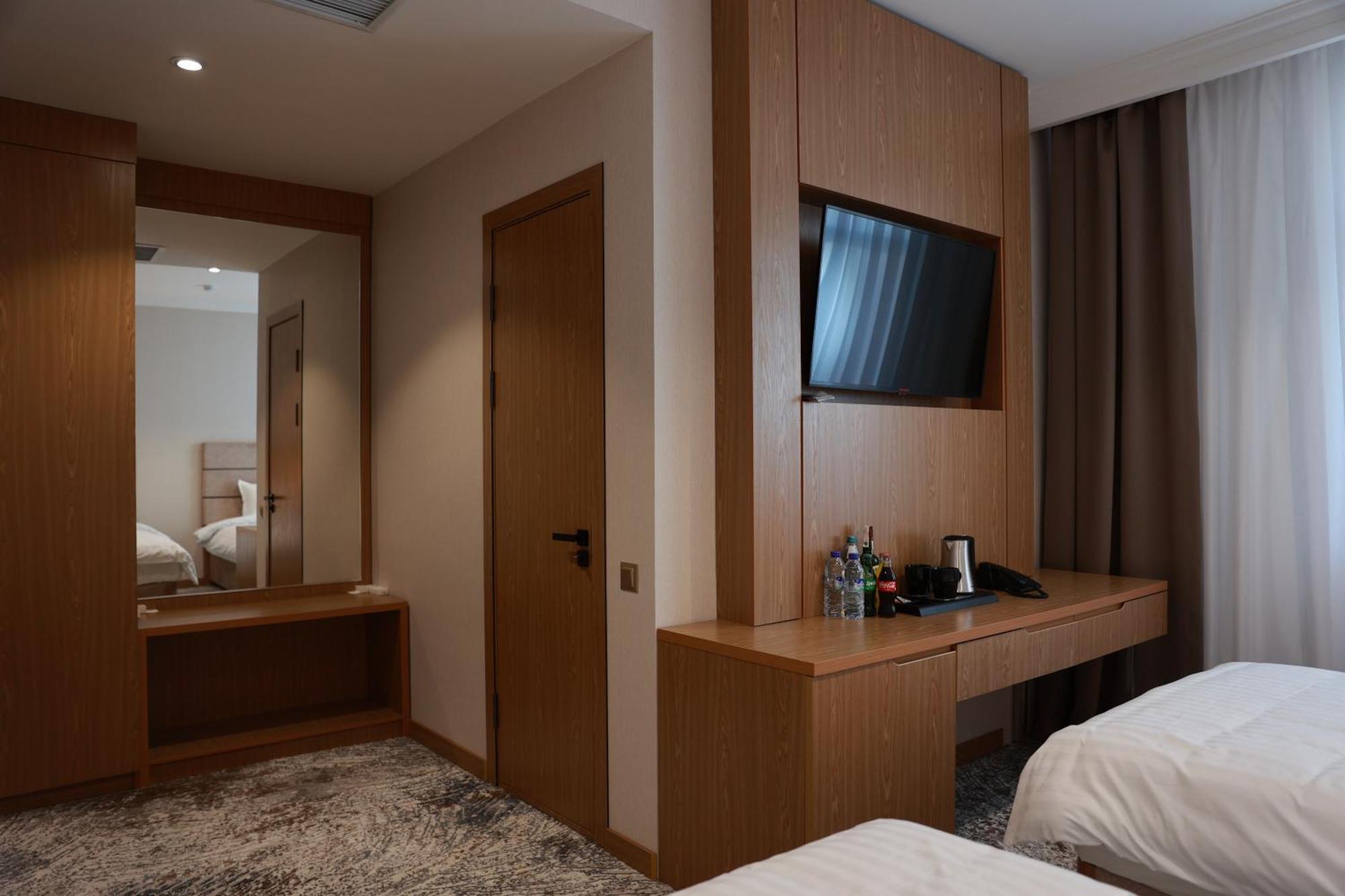 Damir Hotel ヌクス エクステリア 写真